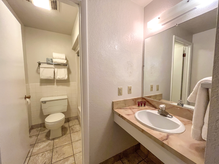 Room 106 Double Q - Ba